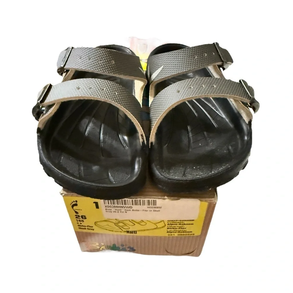 Birki’s by Birkenstock Kids Pirate Skull Sandals – EU 26 / US Toddler 8